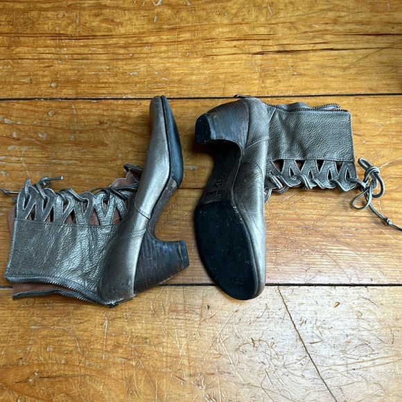 Gee WaWa lace-up booties - Picture 3 of 5